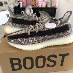 Adidas Yeezy Boost 350 sneakers